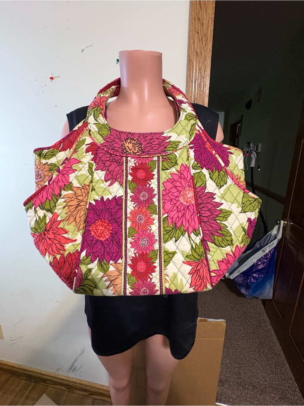 Vera Bradley Hello Dahlia pattern Side/Side tote bag quilted pink floral print